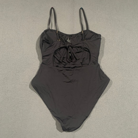 NWOT BECCA Black Ruched Front Cutout One Piece Swimsuit Women Size Medium - Picture 7 of 7